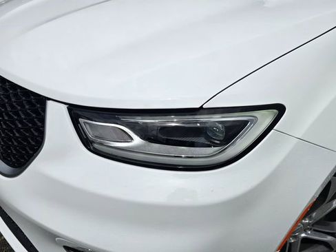 New 2026 Chrysler Pacifica Pinnacle image 31