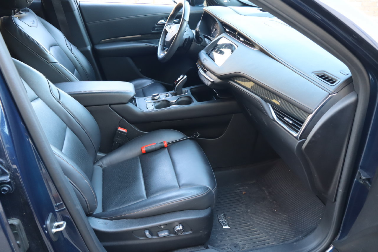Used 2022 Cadillac XT4 Sport FWD image 17