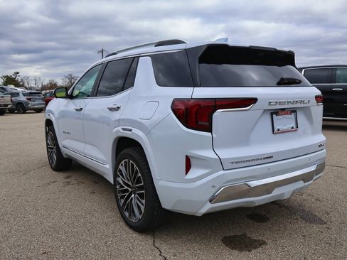 New 2026 GMC Terrain Denali w/ LPO, Floor Liner Package image 27