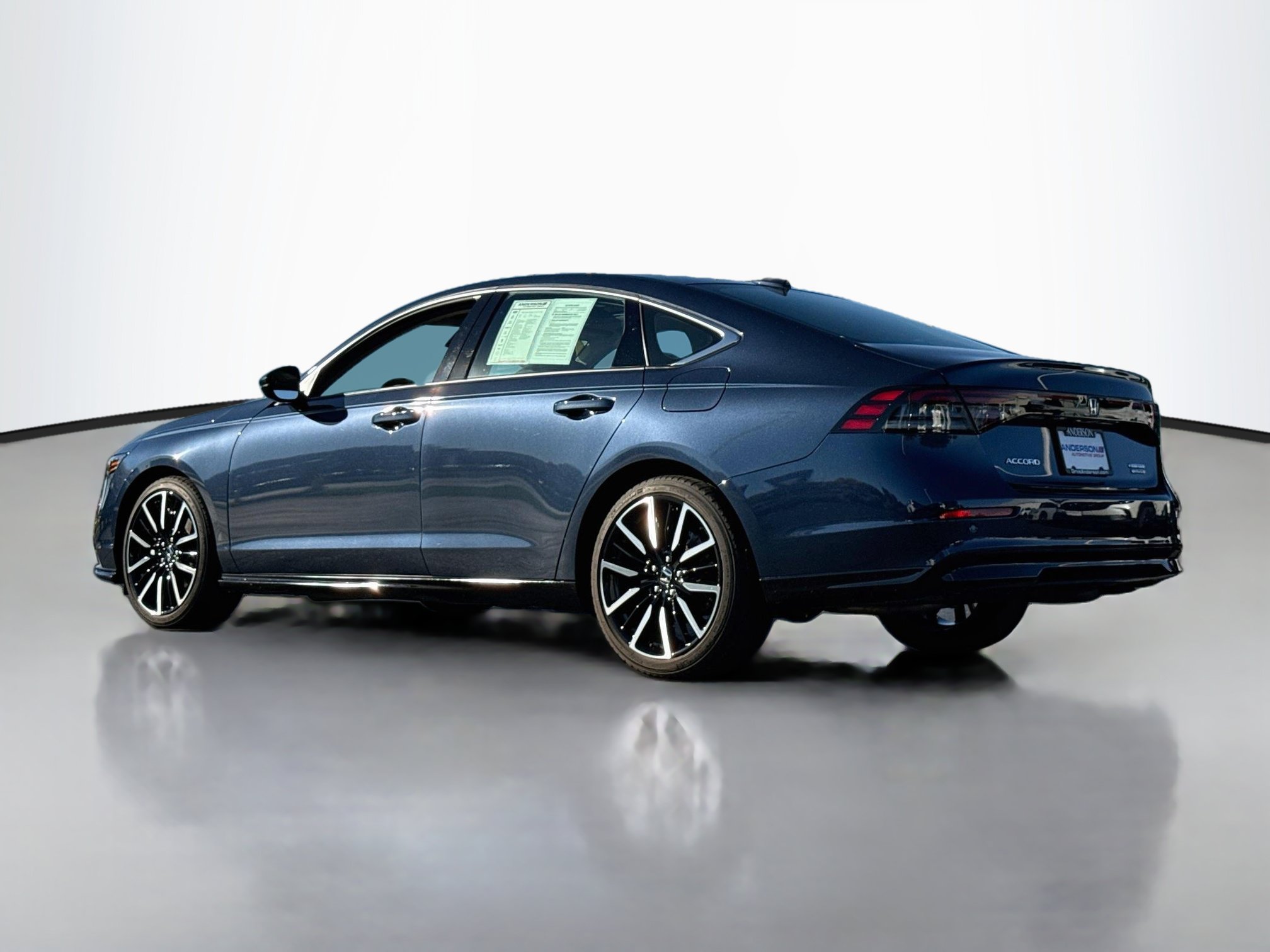 Used 2024 Honda Accord Touring image 5