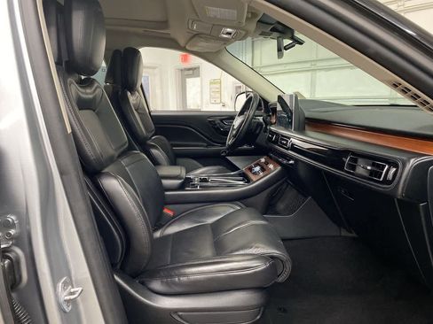 Used 2020 Lincoln Aviator Reserve w/ Equipment Group 202A image 18