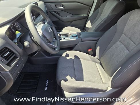 Used 2026 Nissan Rogue SV image 10