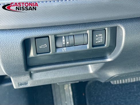 Used 2025 Subaru Forester Premium image 11