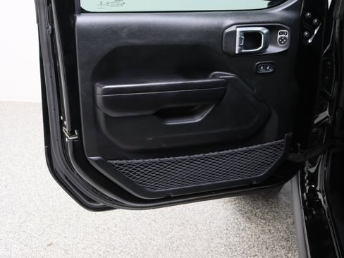 Used 2021 Jeep Wrangler Unlimited Sport w/ Sun And Sound Package AWD/4WD image 12