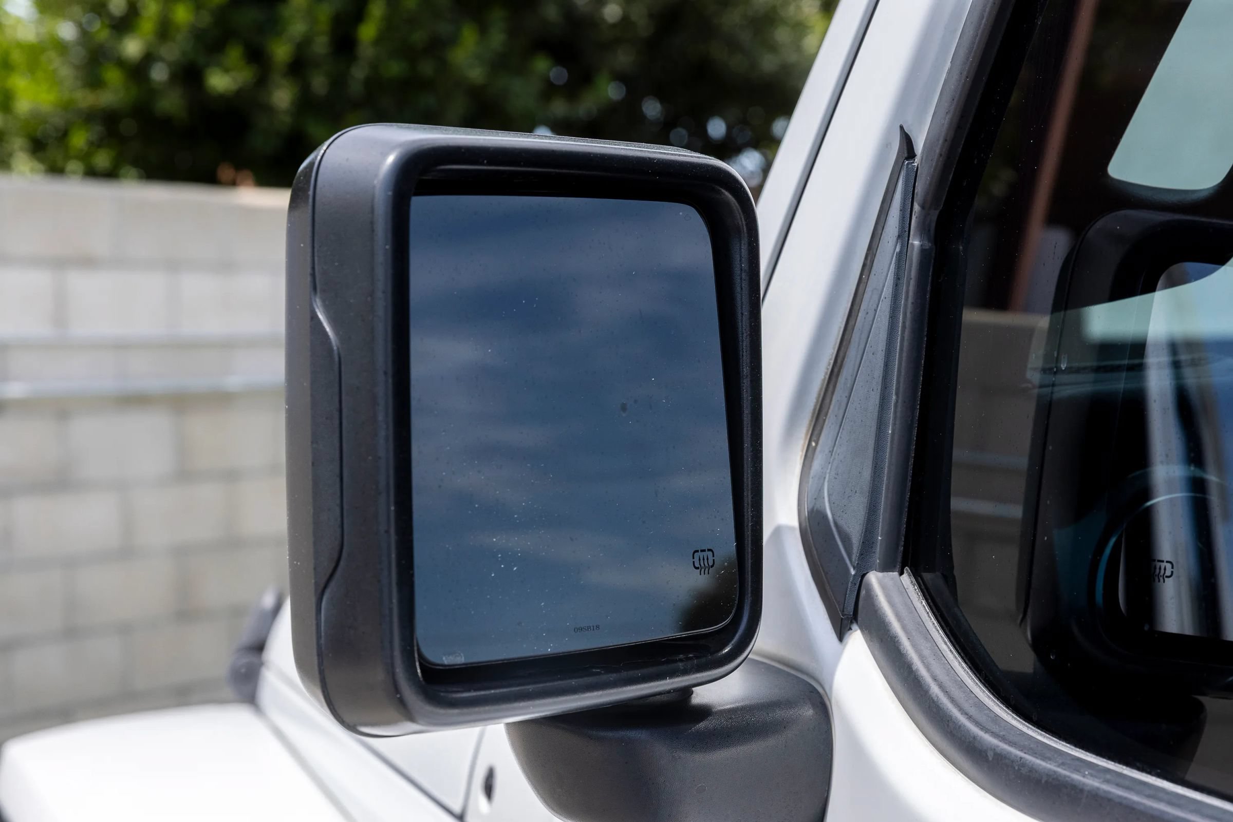 Used 2019 Jeep Wrangler Unlimited Sahara AWD/4WD image 13