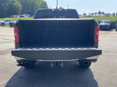 Used 2025 RAM 1500 Big Horn AWD/4WD image 7