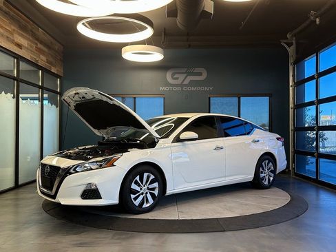 Used 2020 Nissan Altima 2.5 S FWD image 22