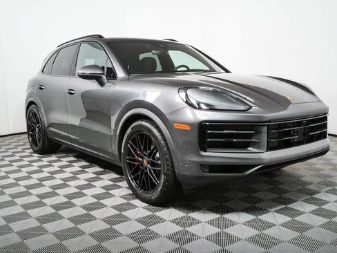 Certified 2026 Porsche Cayenne S AWD/4WD image 28
