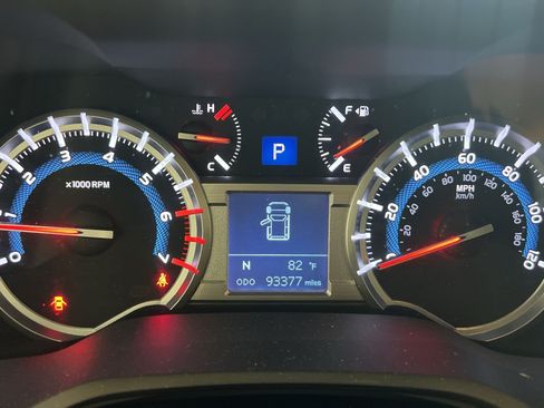 Used 2016 Toyota 4Runner Limited AWD/4WD image 14