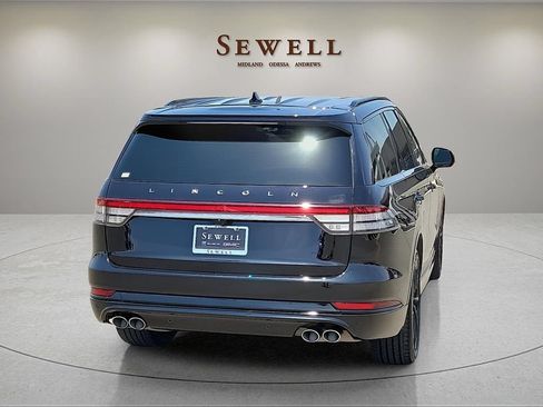 Used 2023 Lincoln Aviator Reserve w/ Equipment Group 201A AWD/4WD image 5