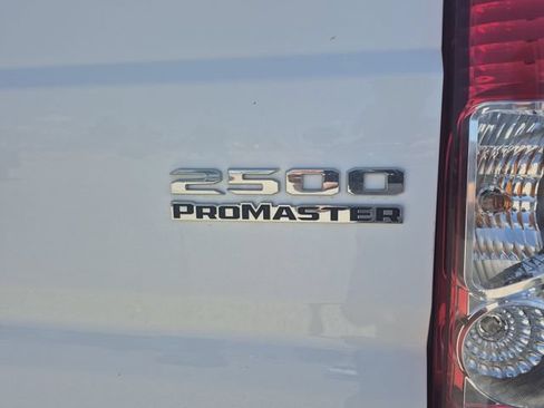 Used 2023 RAM ProMaster 2500 FWD image 11