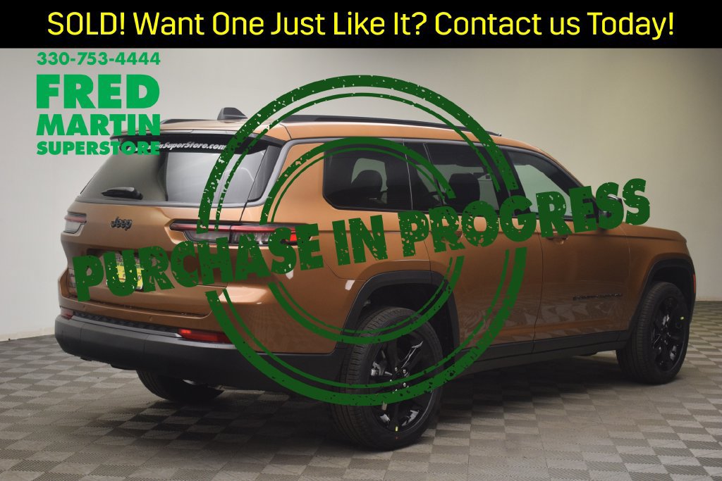 New 2026 Jeep Grand Cherokee L Limited w/ Limited Altitude Package AWD/4WD image 4