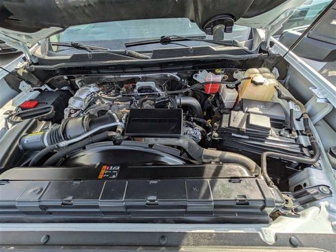 Used 2024 Chevrolet Silverado 2500 LT AWD/4WD image 16