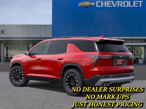 New 2026 Chevrolet Traverse Z71 w/ Driver Confidence Package AWD/4WD image 3
