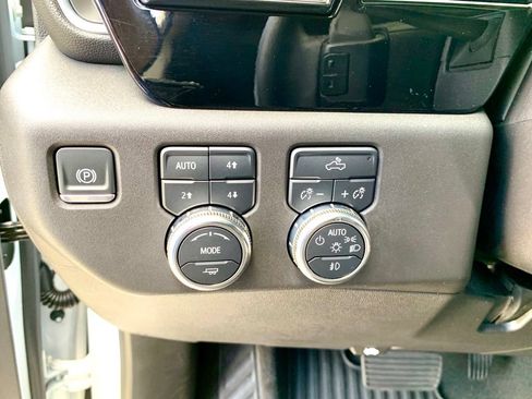 Used 2024 GMC Sierra 1500 Elevation w/ X31 Off-Road Package AWD/4WD image 30