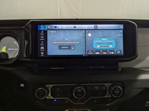 Used 2024 Jeep Wrangler Sport S image 20