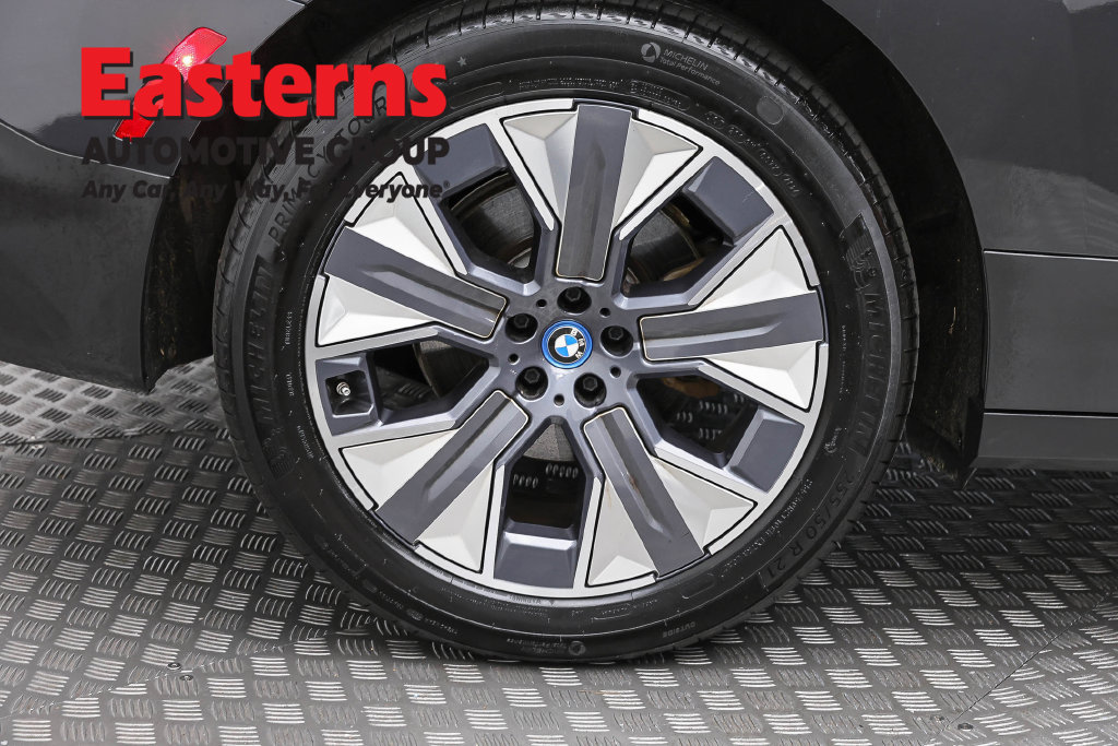 Used 2024 BMW iX xDrive50 AWD/4WD image 28