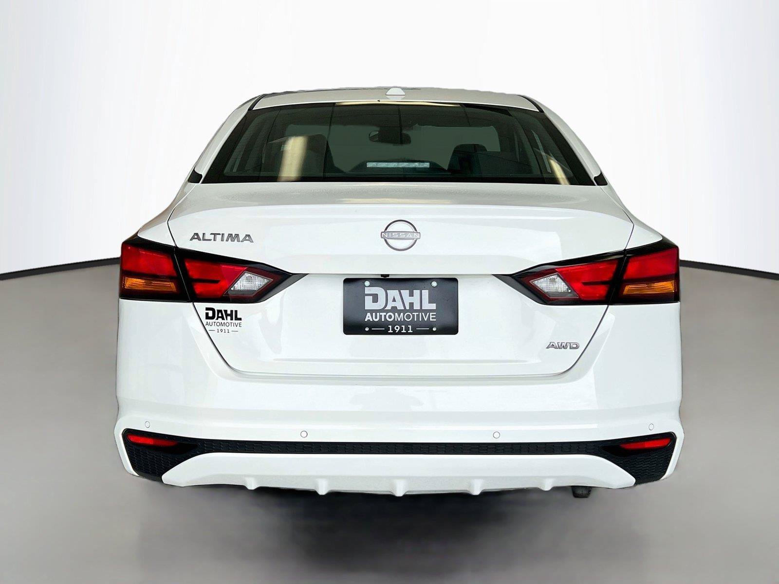 Used 2025 Nissan Altima 2.5 SV AWD/4WD image 12