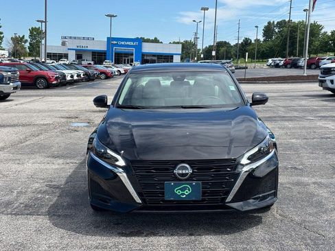 Used 2025 Nissan Altima 2.5 SL AWD/4WD image 8