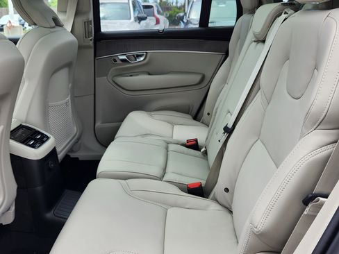 New 2026 Volvo XC90 T8 Ultra w/ Protection Package Premier image 9
