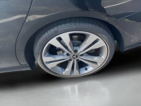 Used 2019 Mercedes-Benz CLA 250 4MATIC image 5