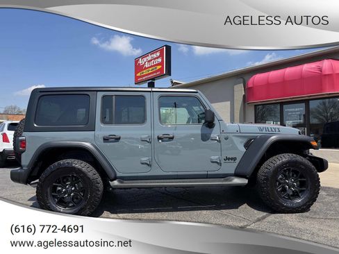 Used 2024 Jeep Wrangler Unlimited Sport AWD/4WD image 1