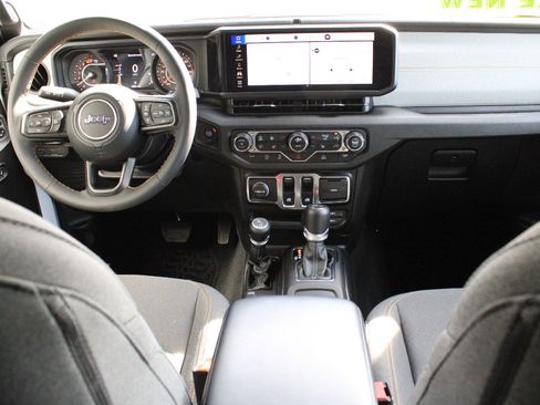 Used 2024 Jeep Wrangler Sport AWD/4WD image 18