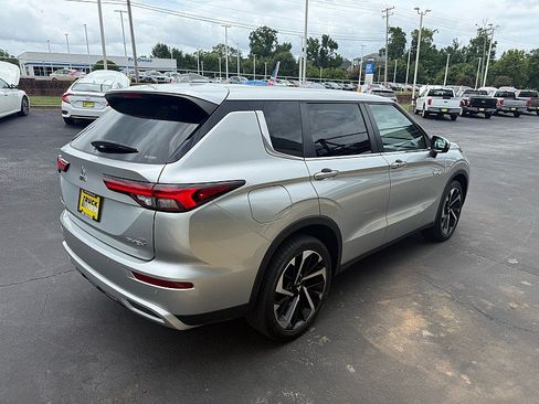 Used 2024 Mitsubishi Outlander SE AWD/4WD image 5