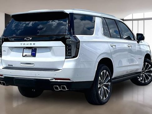 Used 2025 Chevrolet Tahoe High Country AWD/4WD image 6
