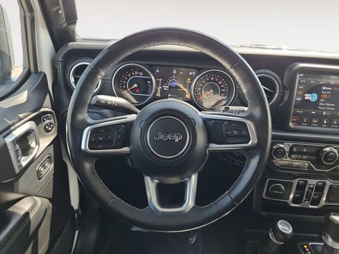 Used 2018 Jeep Wrangler Unlimited Sahara w/ Uconnect 4C Nav & Sound Group AWD/4WD image 12