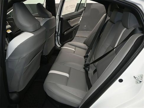 New 2026 Toyota Camry SE image 12