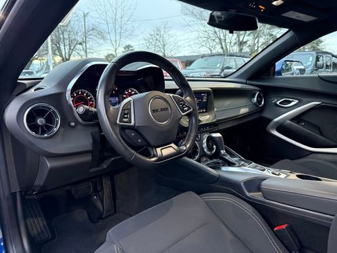 Used 2021 Chevrolet Camaro LT w/ RS Package image 13