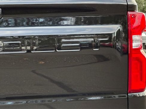 Used 2022 Chevrolet Silverado 1500 High Country w/ Z71 Off-Road Package image 53