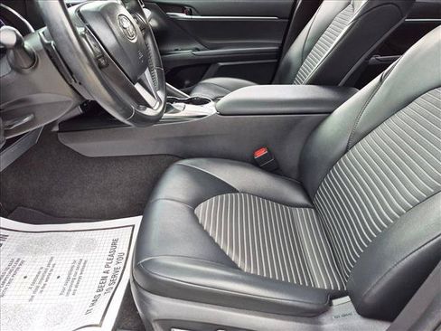 Used 2020 Toyota Camry SE FWD image 15