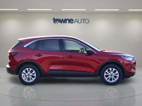 Used 2023 Ford Escape Active AWD/4WD image 6