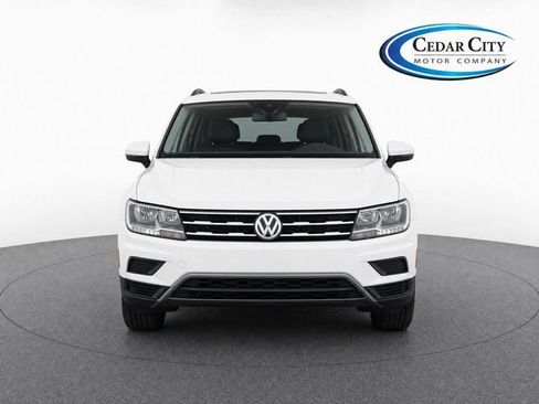 Used 2020 Volkswagen Tiguan SE w/ Panoramic Sunroof Package AWD/4WD image 5