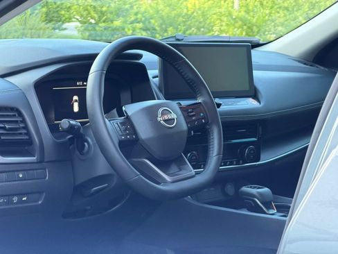 Used 2026 Nissan Rogue SL AWD/4WD image 48