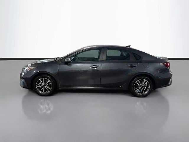 Certified 2023 Kia Forte LXS FWD image 4