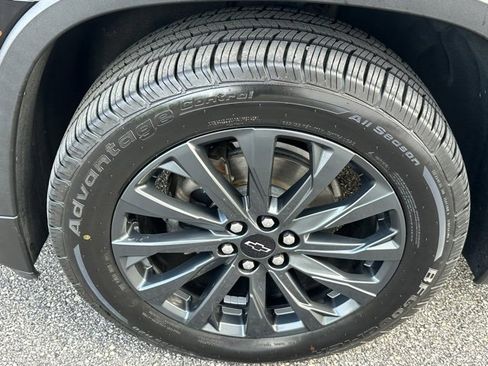 Used 2023 Chevrolet Traverse RS image 26