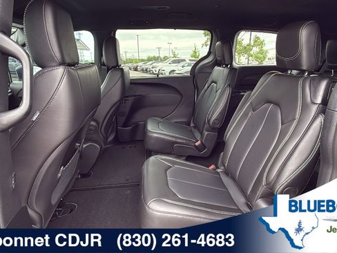 New 2026 Chrysler Voyager LX FWD image 16