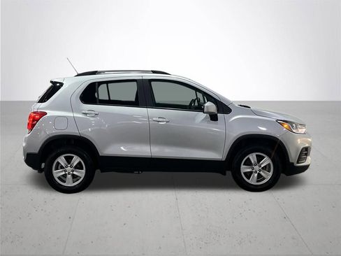 Used 2021 Chevrolet Trax LT image 9