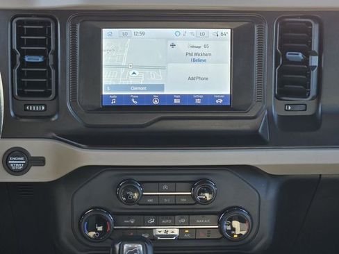 Used 2022 Ford Bronco Wildtrak image 14