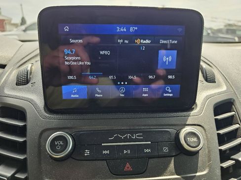 Used 2019 Ford Transit Connect XLT FWD image 12