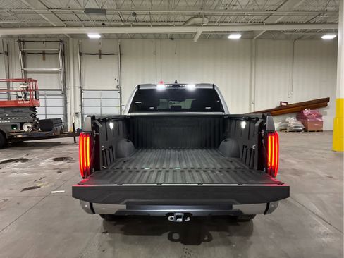 Used 2022 Toyota Tundra Limited w/ TRD Off-Road Package image 7