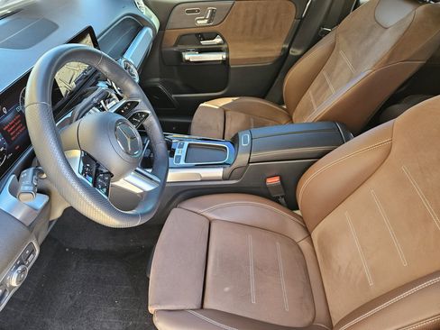 Certified 2024 Mercedes-Benz GLB 250 image 14