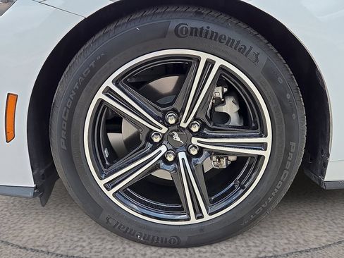 Used 2024 Ford Mustang Coupe RWD image 9