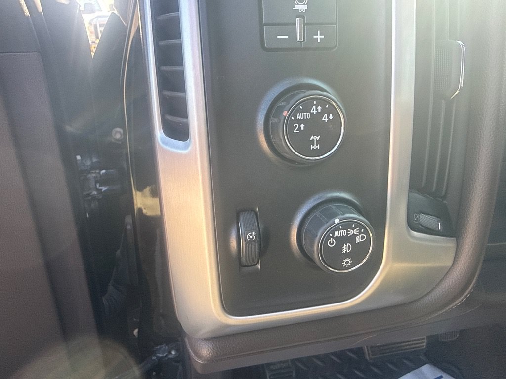 Used 2015 GMC Sierra 1500 SLT w/ SLT Crew Cab Value Package AWD/4WD image 26