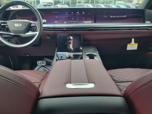 New 2026 Cadillac Escalade Luxury w/ Touring Package AWD/4WD image 14