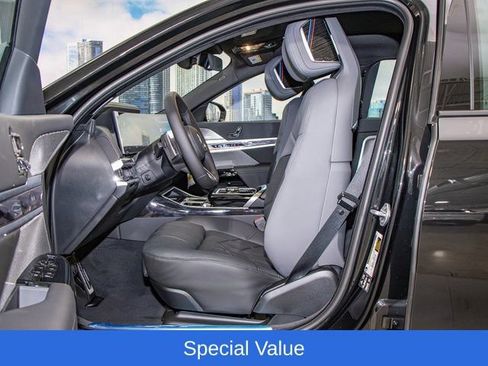 Used 2025 BMW 760i xDrive w/ Premium Package AWD/4WD image 20