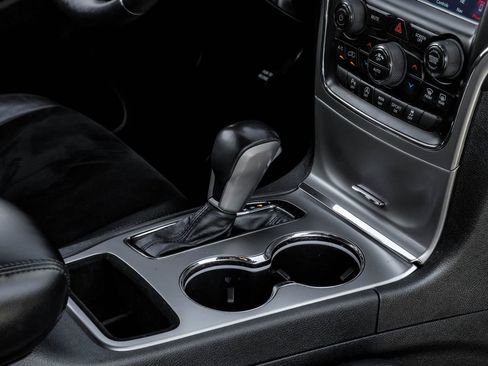 Used 2018 Jeep Grand Cherokee Altitude image 25